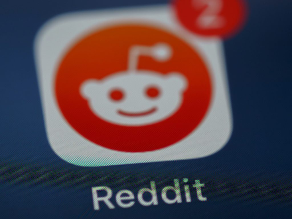 Reddit Sues Anthropic Over Unauthorized Use of User Data to Train AI
